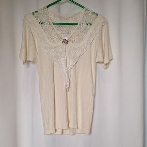 Magnet Art Lynn Yang Vintage Coastal Grandma Cottage Core Sweater Shirt